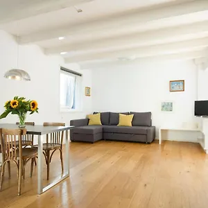 https://green-alley-studio.amsterdamhotelsnl.com